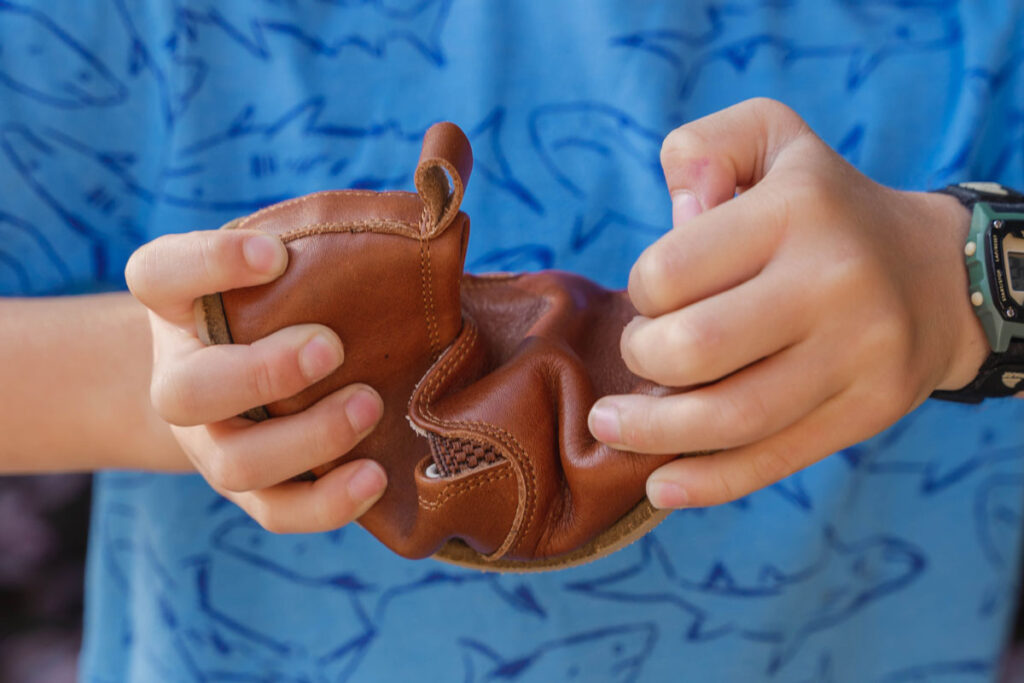 Feelbarefoot Barefoot dress shoes for kids