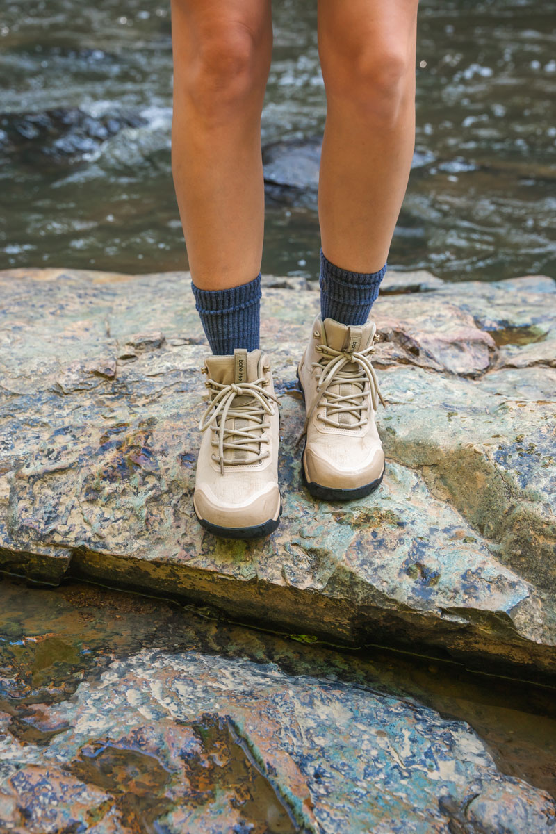 Waterproof barefoot hiking boots from Bahe