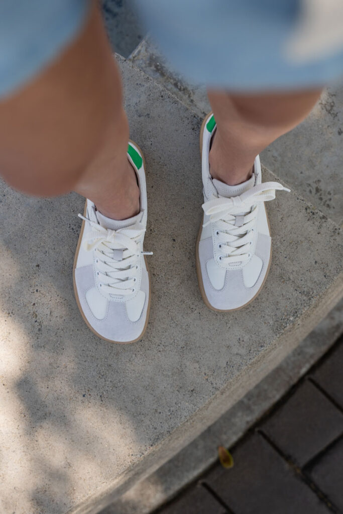 Blusun barefoot shoes with retro design