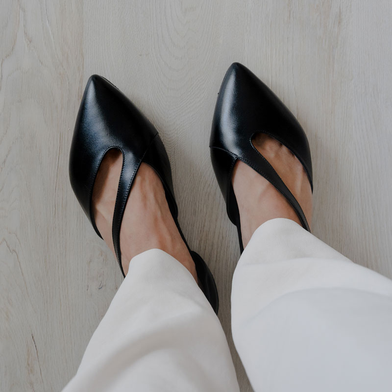 Caret's women's barefoot dress shoes with faux pointed toe