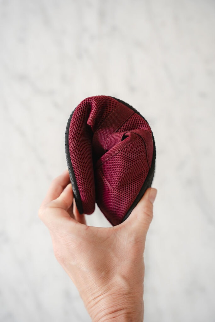 Flexibility of the Clotsy brand barefoot ballet flats