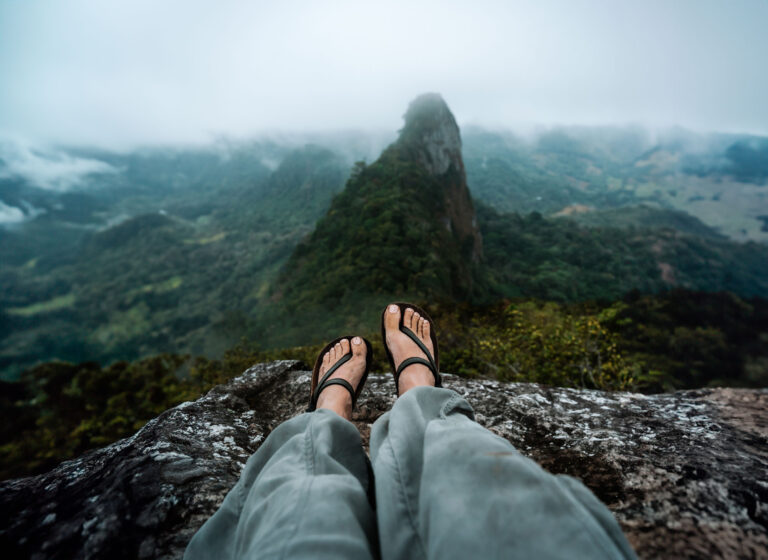 Best barefoot Hiking Sandals, Earth Runners