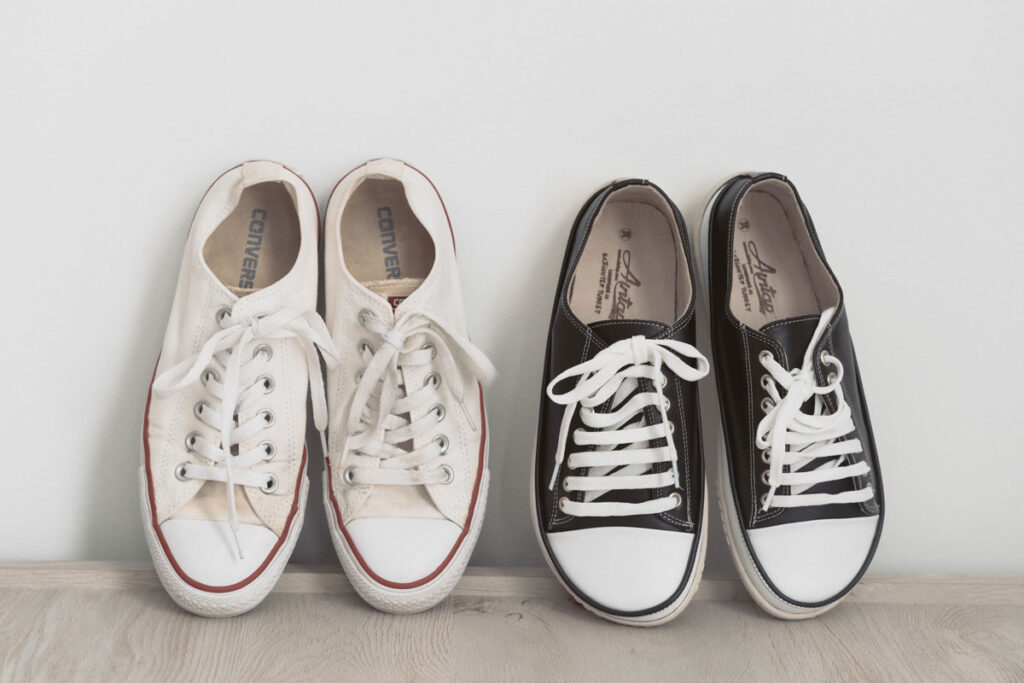 Feelbarefoot barefoot shoes like Converse with a wide toe box on Etsy compared to Converse shoes