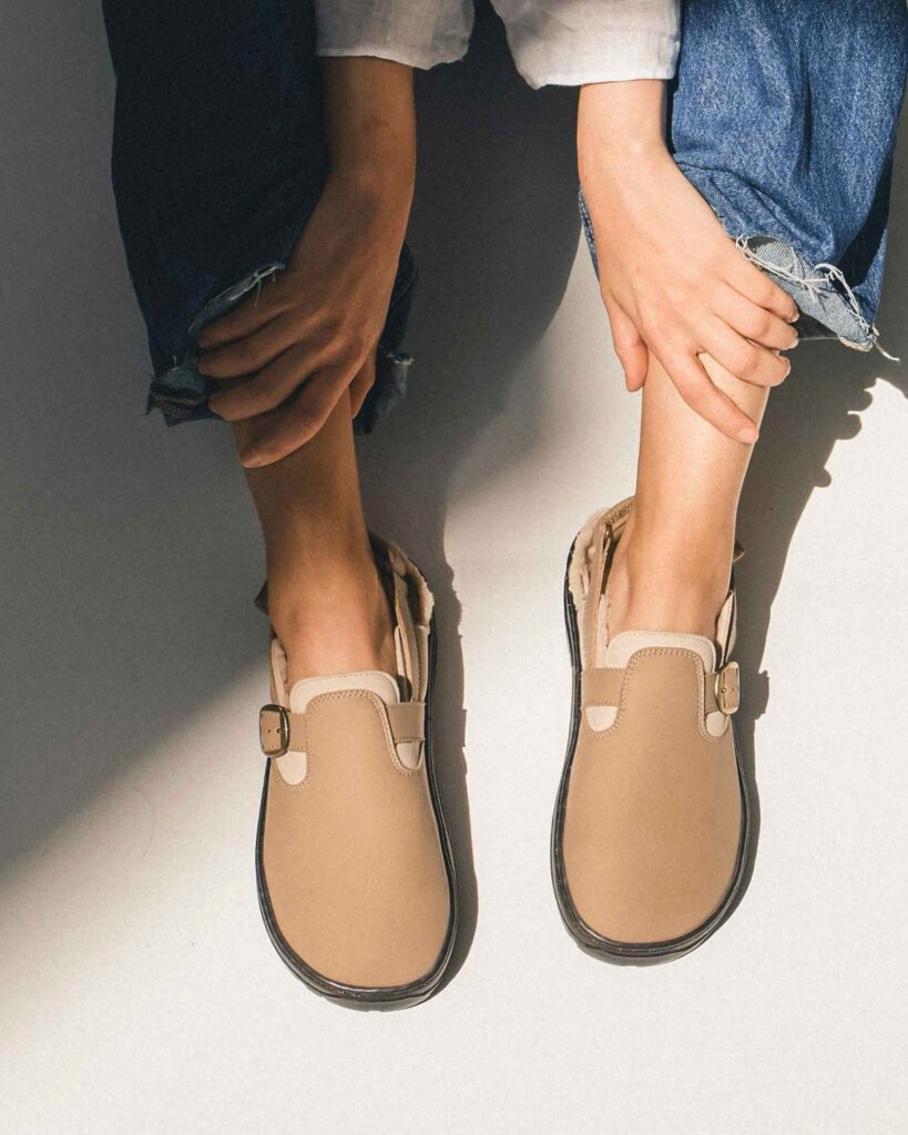Be Flamboyant barefoot clogs with warm lining