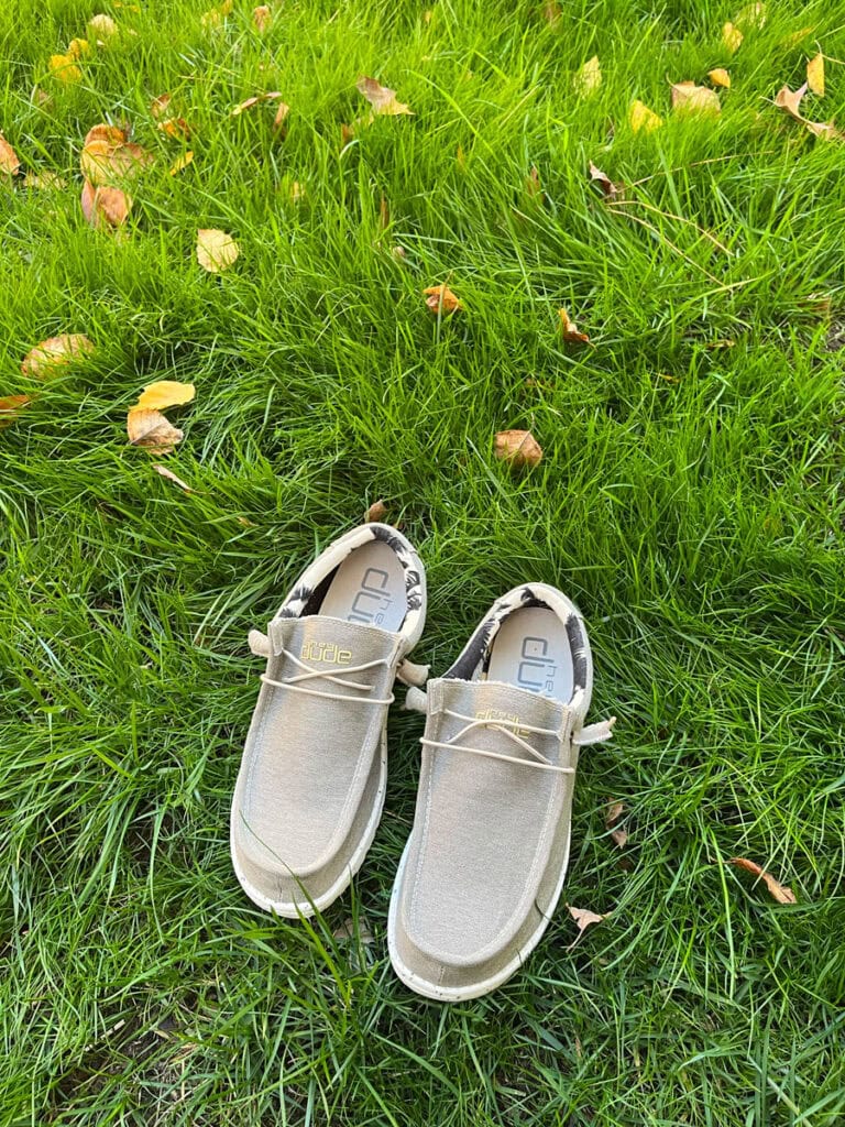 Are Hey Dude Shoes barefoot shoes?