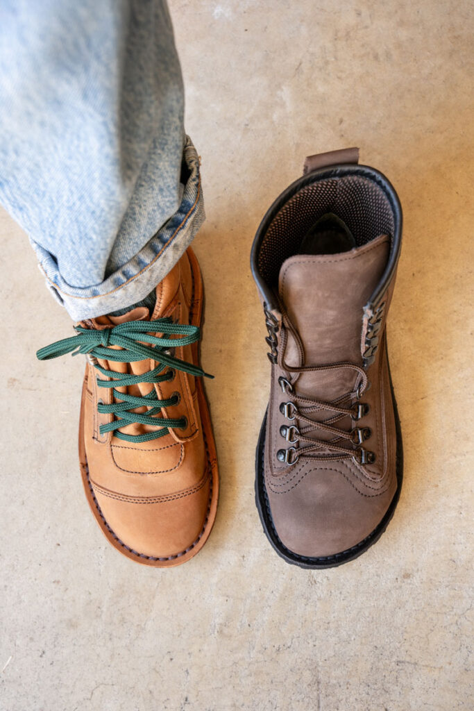Wide toe box work boots: Jim Green Barefoot African Ranger Boots vs Carets Steel Toe Boots
