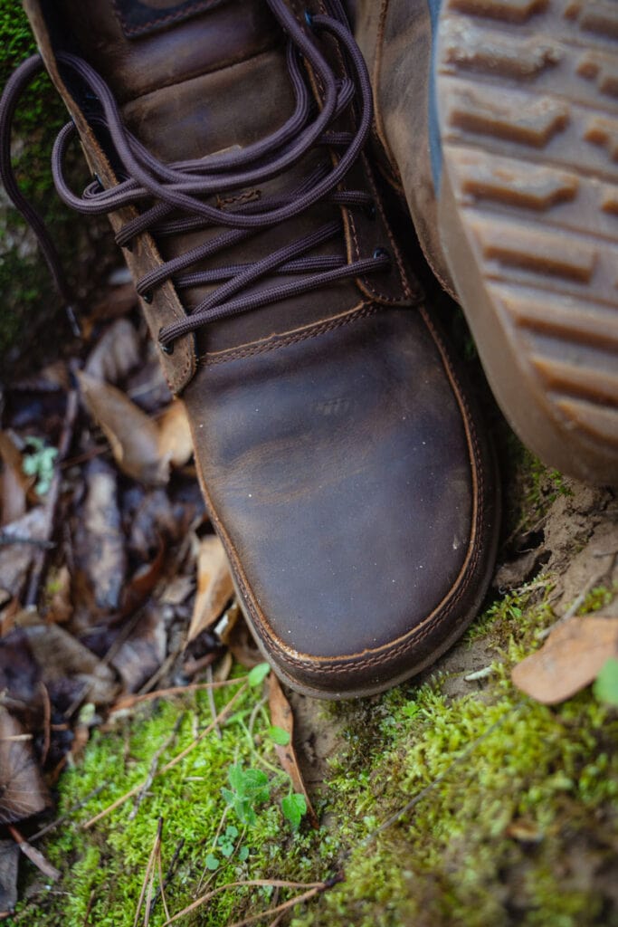 Wide toe box on the Lems Boulder Summit Boots