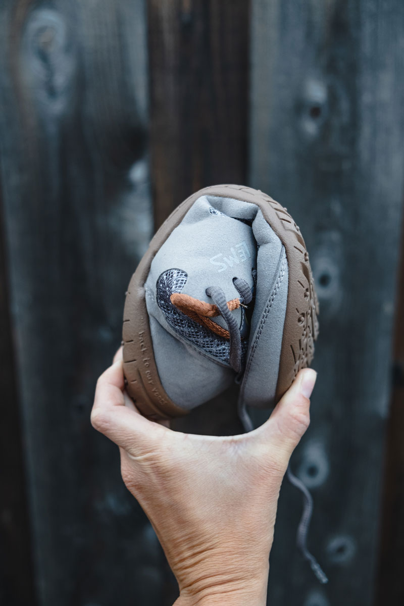 Flexibility of the Lems Primal 2 barefoot sneakers