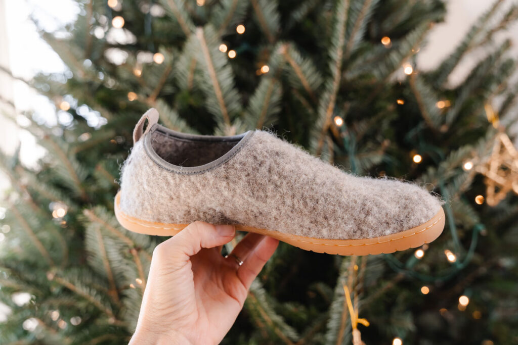 Mukishoes Pantufa slippers are one of the best barefoot slippers