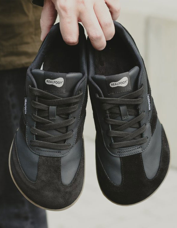 Realfoot Copero for extra wide pizza feet