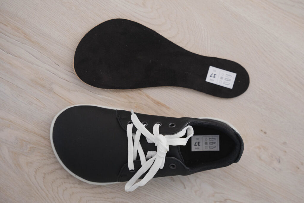 Realfoot makes extra wide barefoot shoes