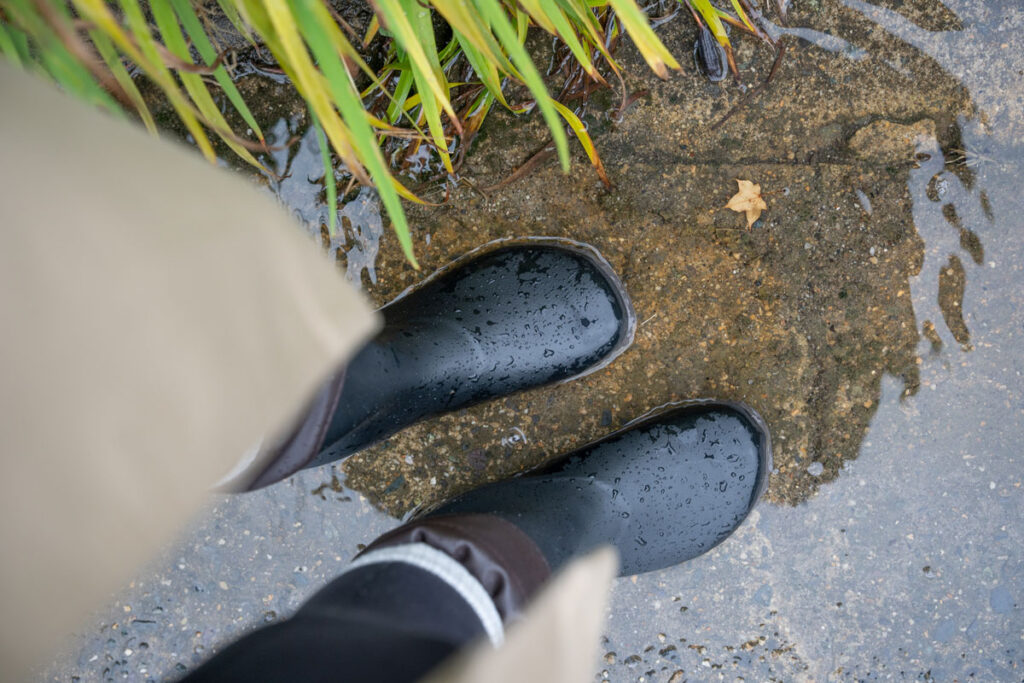 Wide toe box on Saguaro Shoes Brisk barefoot rain boots