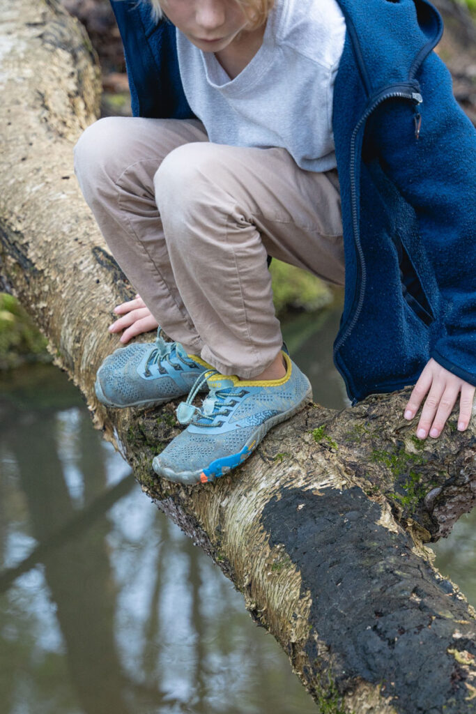 Kid's barefoot sneakers for hiking and outdoor play by Saguaro Shoes