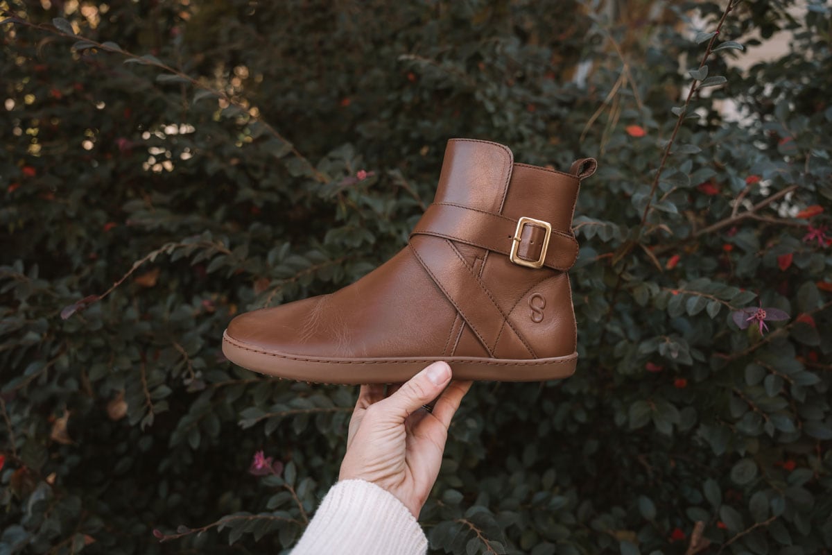 Shapen Barefoot Chelsea boots for women