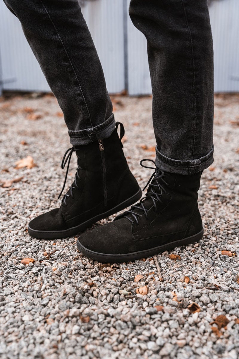 Shapen Cozy barefoot winter boots lined with wool