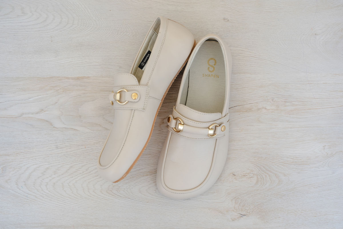 Shapen Versa barefoot loafer in cream leather