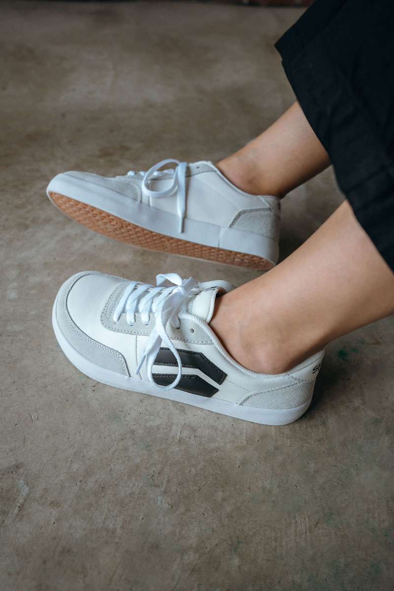 Splay 101 minimalist sneakers with a wide toe box