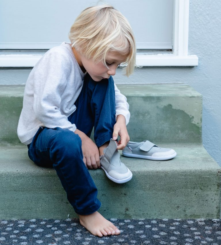 Splay Athletics barefoot kids shoes are easy to put on