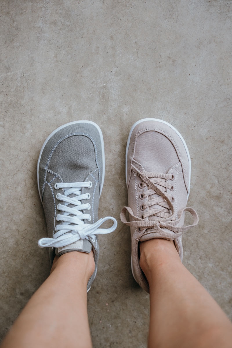 Splay Freestyle barefoot shoes, old style vs new 2.0 version