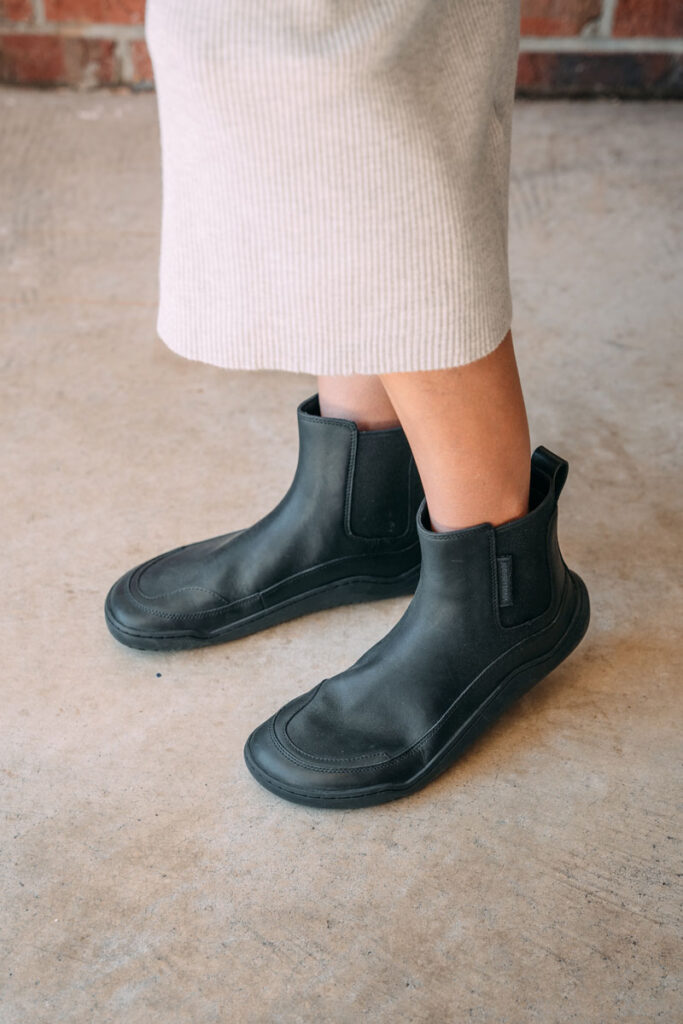 Vivobarefoot Gobi Barefoot Chelsea Boots