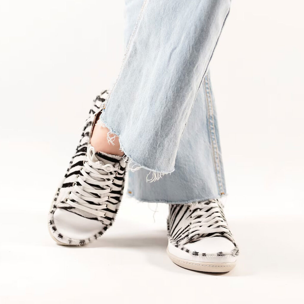 Customizable barefoot shoes like Converse