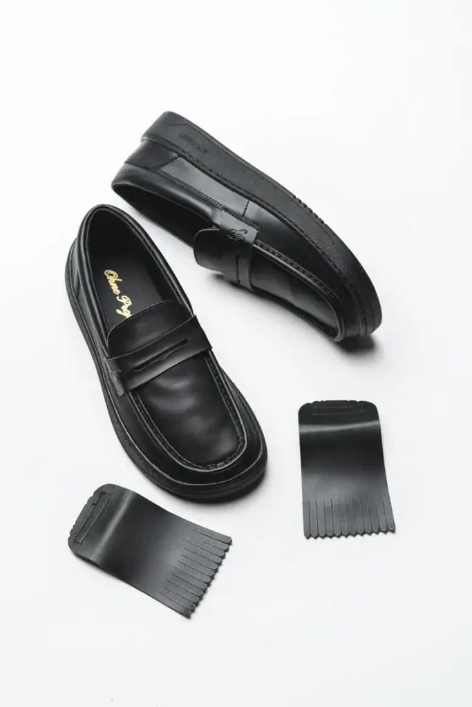 Ohne Project barefoot loafer